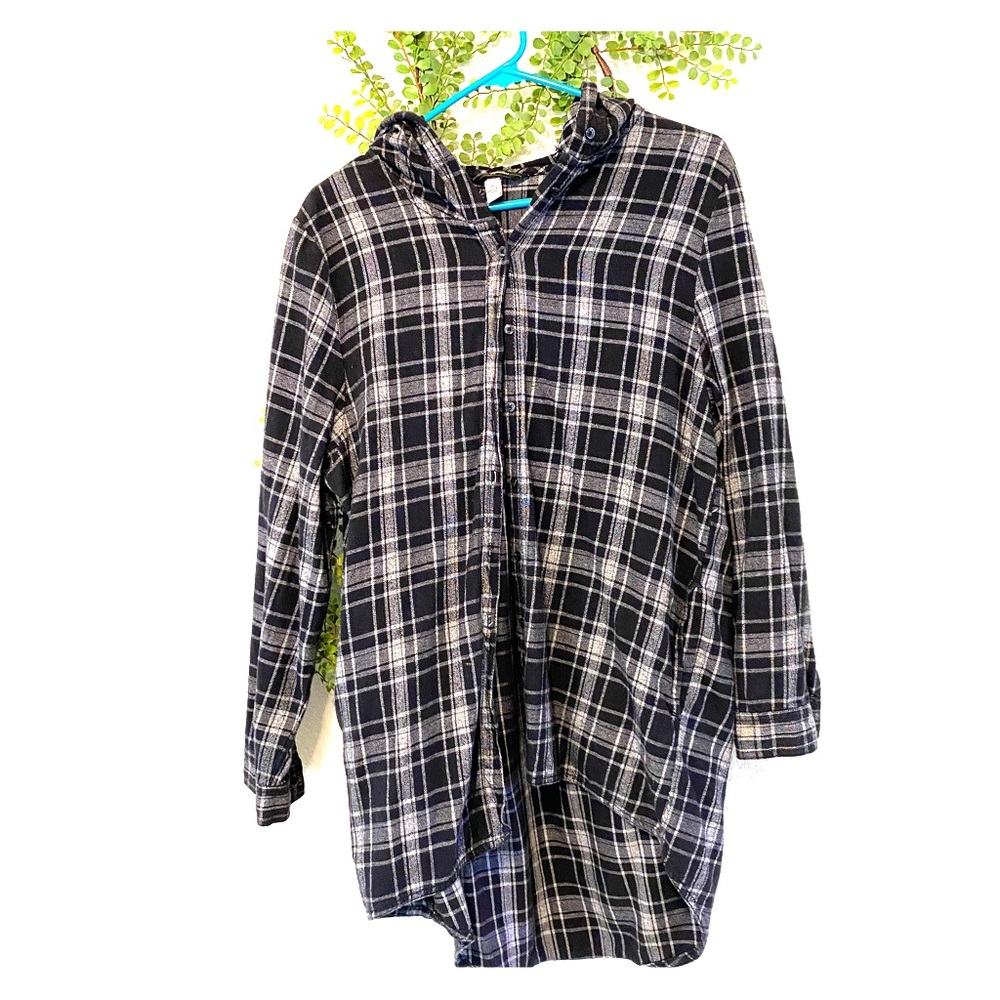 {SOLD} Button Up Plaid Hoodie with Pockets!